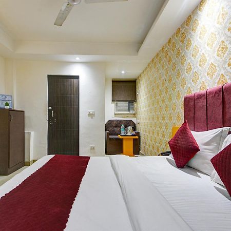 Hotel Platinum With Free Pickup-Delhi Airport Új-Delhi Kültér fotó