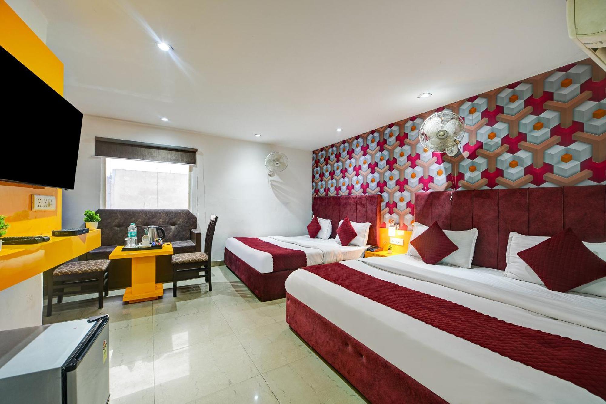Hotel Platinum With Free Pickup-Delhi Airport Új-Delhi Kültér fotó